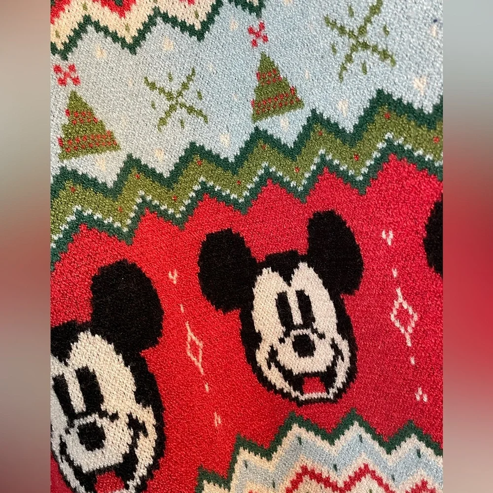 Disney Mickey Mouse Fair Isle Christmas Sweater XL